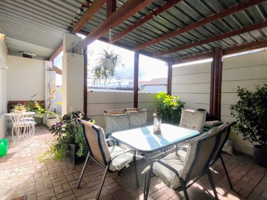 2 Bedroom Property for Sale in St Dumas Western Cape